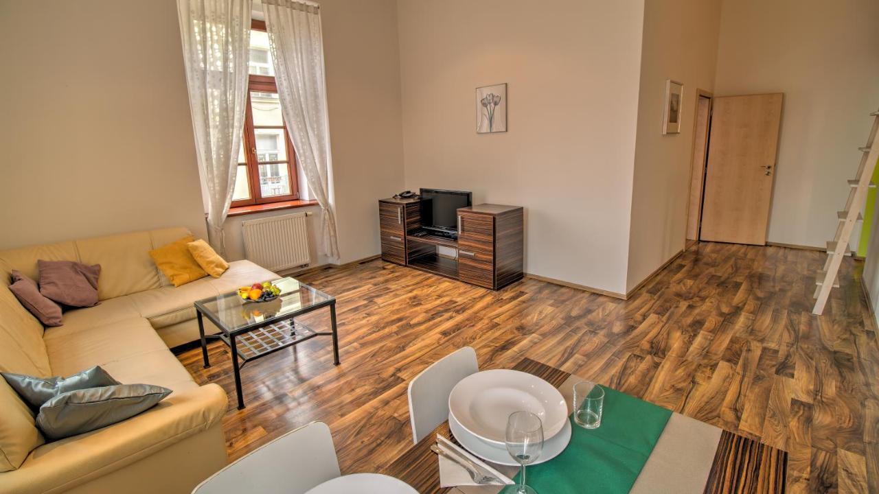 Boromeum Residence Hradec Králové Zewnętrze zdjęcie
