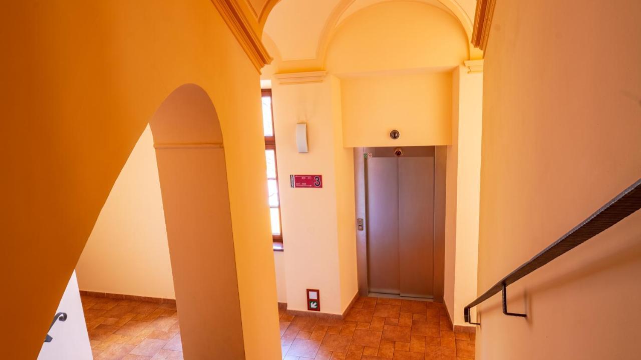 Boromeum Residence Hradec Králové Zewnętrze zdjęcie