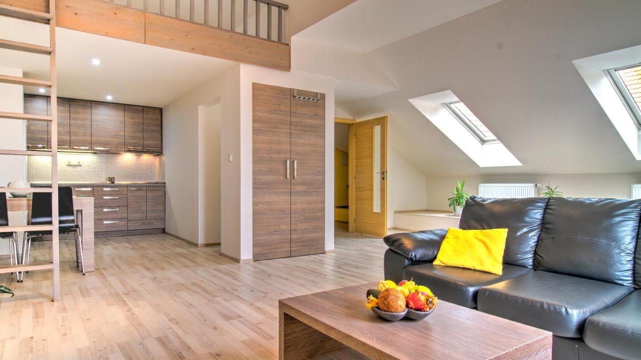 Boromeum Residence Hradec Králové Zewnętrze zdjęcie