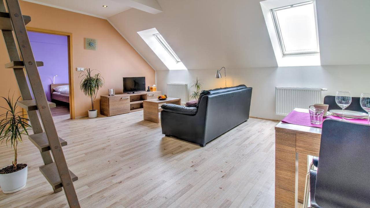 Boromeum Residence Hradec Králové Zewnętrze zdjęcie