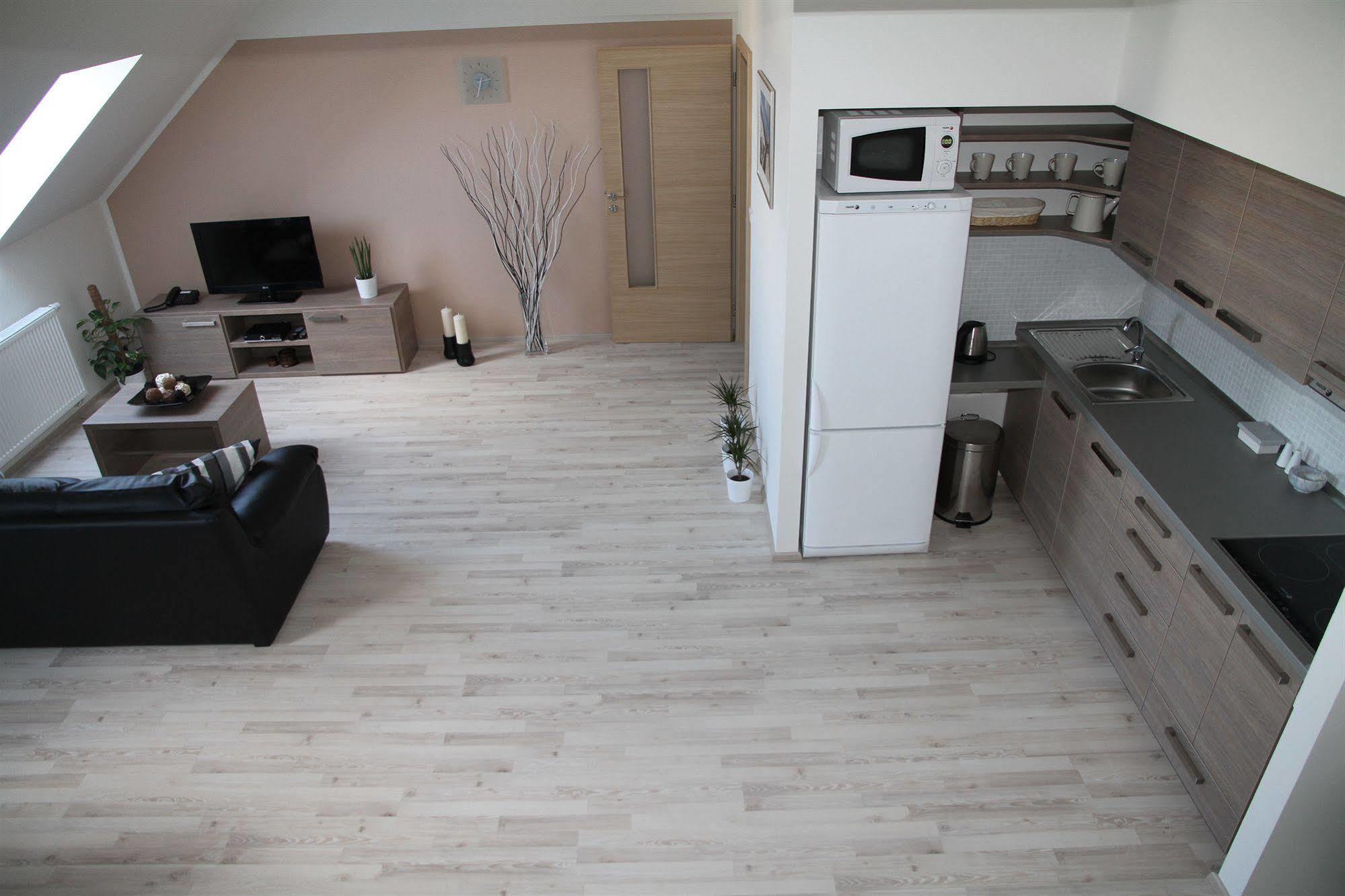 Boromeum Residence Hradec Králové Zewnętrze zdjęcie